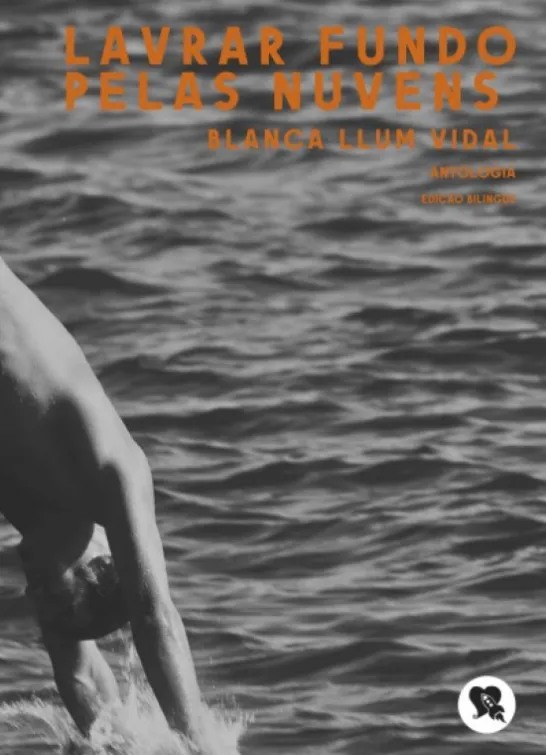 Lavrar Fundo pelas Nuvens